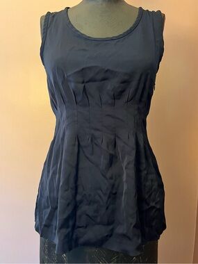 Theory Taegen Navy Pleated Empire Waist Sleeveless Blouse Size Small